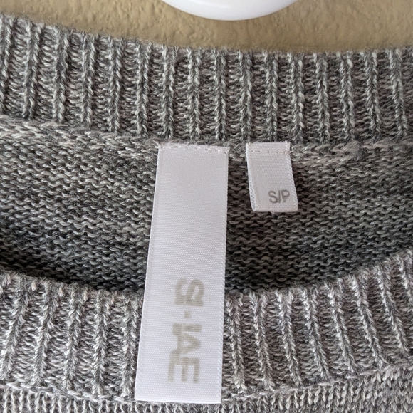 SI-IAE Gray Sweater with Black Text - Picture 3 of 10